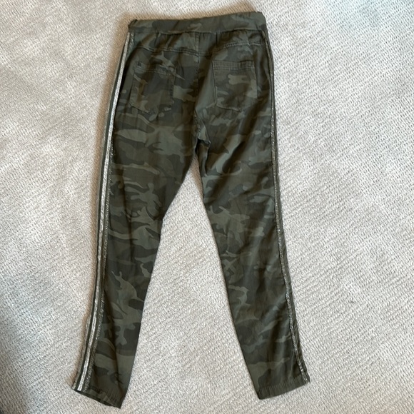 Brand Bazar Camo Stretch Jogger - Picture 3 of 6